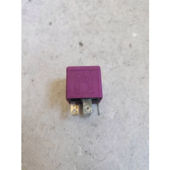 PRZEKAŹNIK 381 ŚRODEK VOLKSWAGEN PASSAT B5 431951253G GENUINE