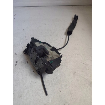 ZAMEK DRZWI PRZEDNICH STRONA PRAWA RENAULT LAGUNA III 3829429 GENUINE