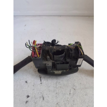 PRZEŁĄCZNIK ZESPOLONY ŚRODEK VOLKSWAGEN GOLF IV 389429 GENUINE
