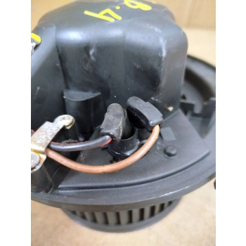 DMUCHAWA NAWIEWU WENTYLATOR VOLKSWAGEN PASSAT B4 357820021