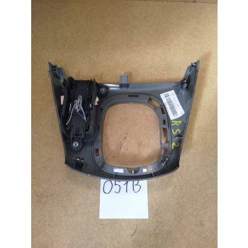 RAMKA OBUDOWA WYBIERAKA ZMIANY BIEGÓW RENAULT SCENIC II
