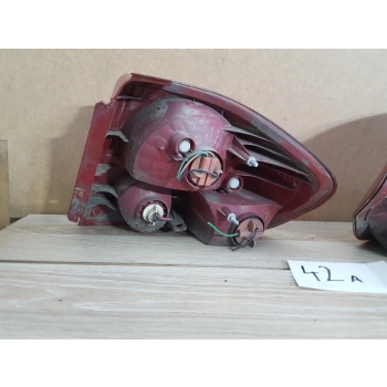 LAMPA TYLNA LEWA LEWY TYŁ HYUNDAI GETZ 5D LEKKIE USZCZERBIENIE