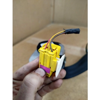 PAS BEZPIECZEŃSTWA PRAWY PRZÓD VOLKSWAGEN FOX 5Z0857706A