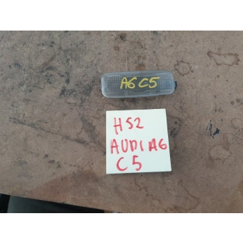 AUDI A6 C5 LAMPKA KABINY OŚWIETLENIE WNĘTRZA