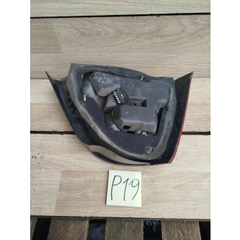 LAMPA TYLNA PRAWA PRAWY TYŁ ROVER 214