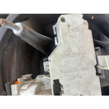 LAMPA TYLNA PRAWA PRAWY TYŁ VOLKSWAGEN POLO 6N