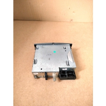 RADIO ODTWARZACZ CD RENAULT FABRYCZNE 8200562686