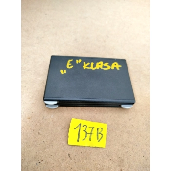 ETUI NA KARTY KREDYTOWE MERCEDES E KLASA W202 00R.