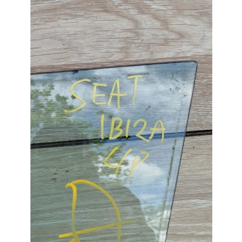 SZYBA BOCZNA DRZWI LEWY PRZÓD SEAT IBIZA III 5D