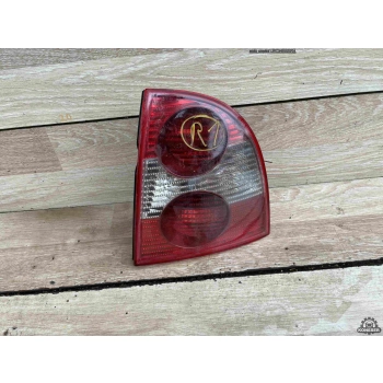 LAMPA TYLNA PRAWA PRAWY TYŁ VOLKSWAGEN PASSAT B5 LIFT
