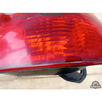 LAMPA TYLNA PRAWA PRAWY TYŁ TOYOTA COROLLA E11