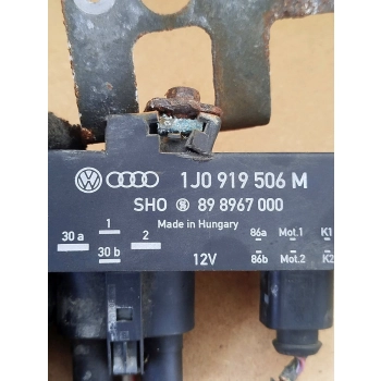 MODUŁ STEROWNIK WENTYLATORÓW VOLKSWAGEN POLO 9N 1.2 04R. 1J0919506M