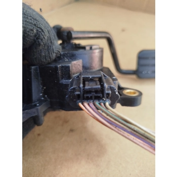 PEDAŁ GAZU POTENCJOMETR RENAULT SCENIC II 8200159645