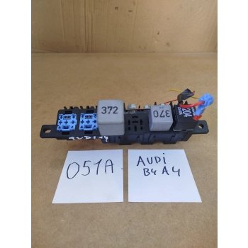 LISTWA PRZEKAŹNIKÓW AUDI A4 B5