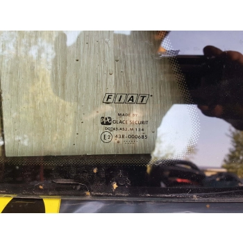 SZYBA KAROSERYJNA LEWA TYLNA UCHYLNA FIAT PUNTO 3D