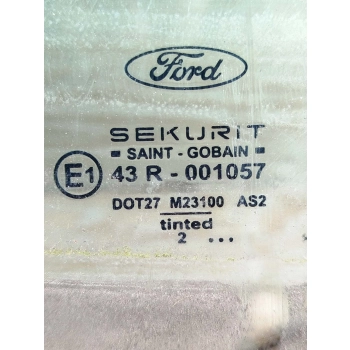 SZYBA BOCZNA DRZWI PRAWY TYŁ FORD FOCUS MK1 KOMBI