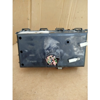 SKRZYNKA BEZPIECZNIKÓW FORD FOCUS MK1 1.8 03R. 518276100 2M5T-14A037-BC