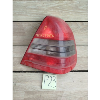LAMPA PRAWY TYŁ PRAWA TYLNA MERCEDES W202