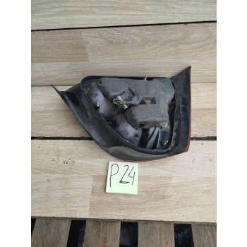 LAMPA TYLNA PRAWA PRAWY TYŁ ROVER 200