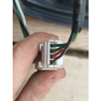LAMPA TYLNA PRAWA PRAWY TYŁ MAZDA 323