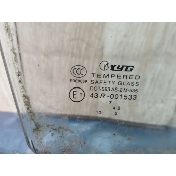 SZYBA BOCZNA PRAWA PRZEDNIA PRAWY PRZÓD NISSAN SUNNY KOMBI