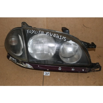 TOYOTA AVENSIS II 2 T25 REFLEKTOR LAMPA PRZEDNIA KIERUNKOWSKAZ LISTWA KOMPLET PRZÓD PRAWA