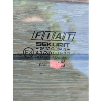 SZYBA BOCZNA DRZWI LEWY TYŁ FIAT UNO 5D