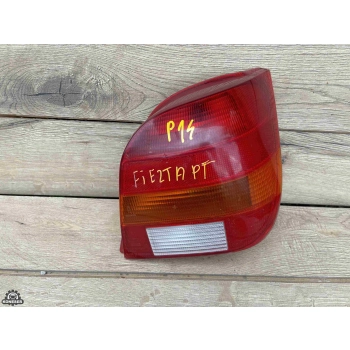LAMPA TYLNA PRAWA PRAWY TYŁ FORD FIESTA MK3