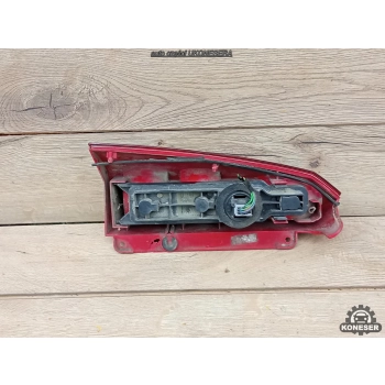 LAMPA TYLNA PRAWA PRAWY TYŁ FORD FOCUS MK1 KOMBI