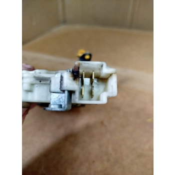 ZAMEK DRZWI LEWY PRZÓD NISSAN ALMERA TINO 8055361U66