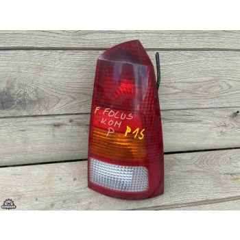 LAMPA TYLNA PRAWA PRAWY TYŁ FORD FOCUS MK1 KOMBI