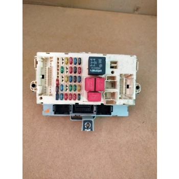 SKRZYNKA UKŁAD MODUŁ BEZPIECZNIKÓW FIAT STILO 46797609