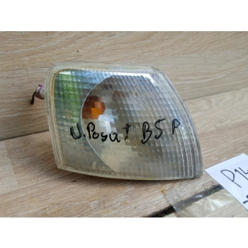 VW PASSAT B5 3B0953050C KIERUNKOWSKAZ MIGACZ PRAWA ORYGINAŁ