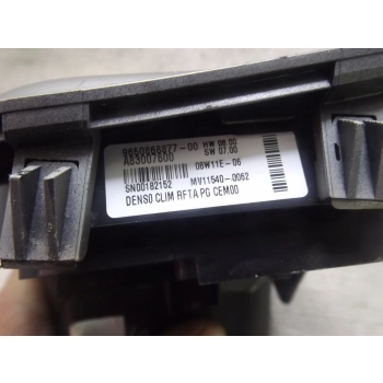 KRATKA NAWIEWU BOCZNA PRAWA CITROEN C4 GRAND PICASSO 9650868977-00