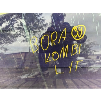 SZYBA DRZWI LEWY TYŁ CIEMNA FOLIA VOLKSWAGEN BORA KOMBI