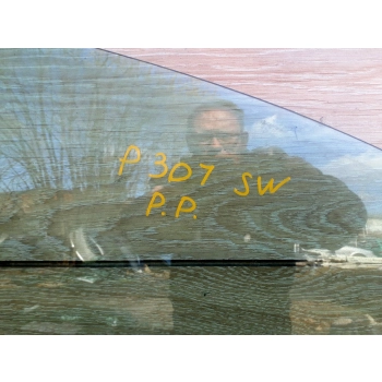 SZYBA BOCZNA PRAWY PRZÓD PEUGEOT 307 SW
