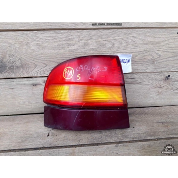 TOYOTA CARINA E T19 92-98 LAMPA TYŁ LEWA SEDAN LIFT 2290 + WKŁAD ŻARÓWKOWY