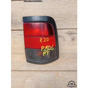 LAMPA TYLNA PRAWA PRAWY TYŁ PEUGEOT 806 LEKKA RYSKA
