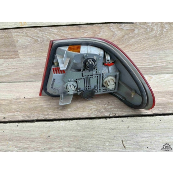 LAMPA TYLNA LEWA LEWY TYŁ MERCEDES W210 A2108200164