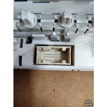 RADIO ODTWARZACZ SAMOCHODOWE WYŚWIETLACZ PEUGEOT 206 96443821ZR
