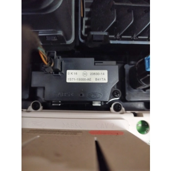 PANEL ŚRODKOWY PRZEŁĄCZNIKI ZEGAREK KRATKI NAWIEWU FORD MONDEO MK3 1495869077