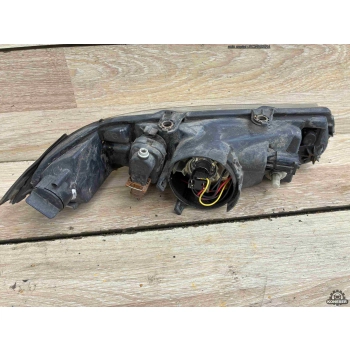 LAMPA PRZEDNIA LEWA REFLEKTOR LEWY ROVER 200