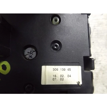 PANEL PRZEŁĄCZNIK ŚWIATEŁ KRATKA NAWIEWU LEWA PRZEDNIA VOLVO V40 306 139 45