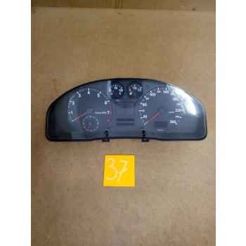 LICZNIK PRĘDKOŚCIOMIERZ AUDI A4 B5