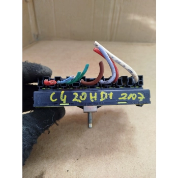 SKRZYNECZKA BEZPIECZNIKÓW CITROEN C4 2.0 HDI 07R. 9636079380