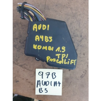 SKRZYNKA BEZPIECZNIKÓW A4 B5