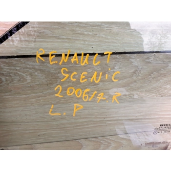 SZYBA BOCZNA DRZWI MAŁA TRÓJKĄT LEWY PRZÓD RENAULT SCENIC II 06/07R.
