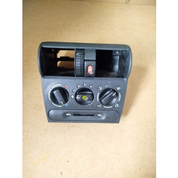 OPEL CORSA B PANEL ŚRODKOWY PRZEŁĄCZNIK NAWIEWU ŚWIATEŁ AWARYJNYCH ORYGINAŁ
