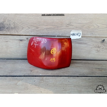 LAMPA TYLNA PRAWA PRAWY TYŁ AUDI 80