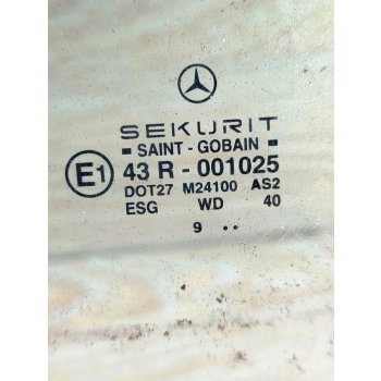 SZYBA BOCZNA DRZWI LEWY PRZÓD MERCEDES W210